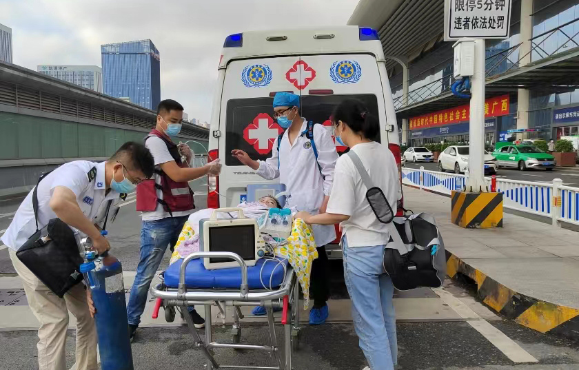 阜新救护车出租公司